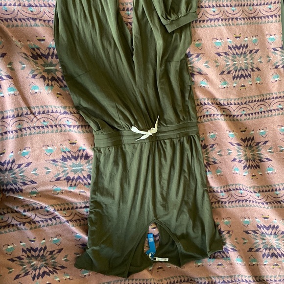 NWT Cupshe Size large Jumpsuit - Picture 1 of 6